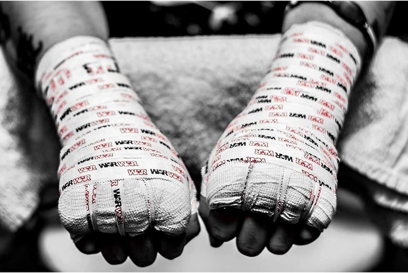 WAR Tape EZ Rip Premium Athletic Medical Sports Tape | No Sticky Residue | 30 ft Rolls | Best for Athletes & Trainers | Ideal for Fingers, Ankles, Wrists, and Equipment | 1 Inch (Pack of 12)
