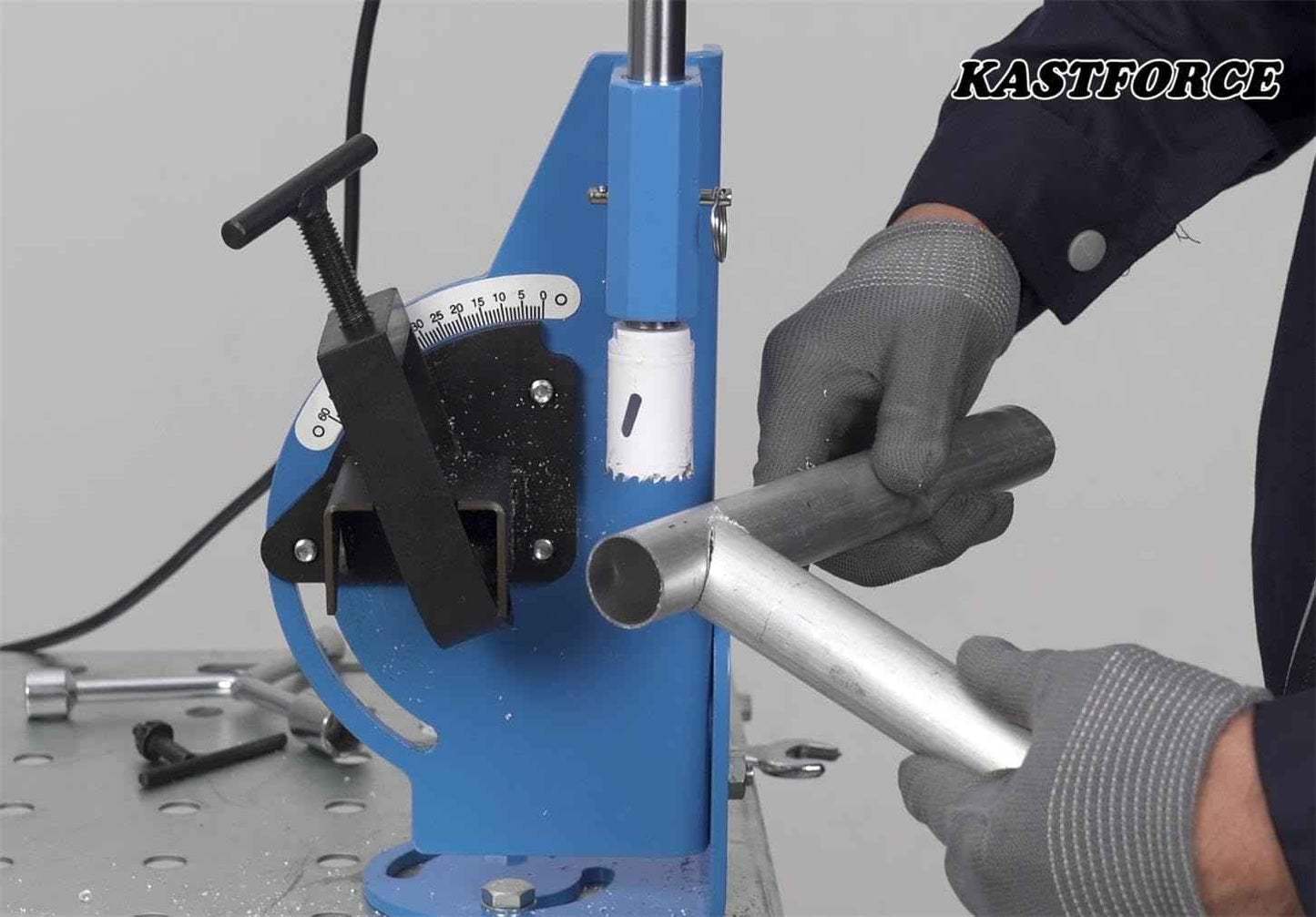 2-Inch Hole Saw Tube Notcher - Adjustable Pipe Notcher for 60-Degree Angles