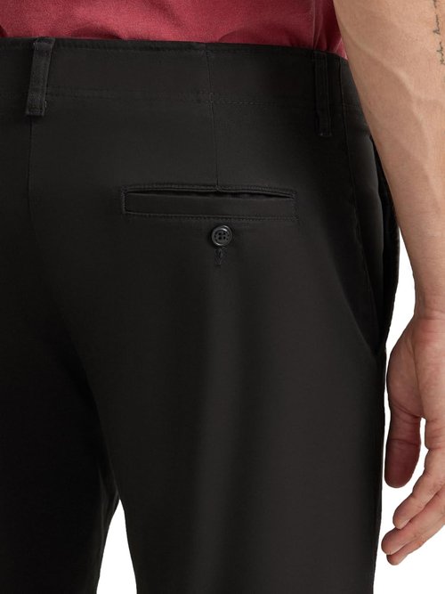 Lee | Men's Extreme Motion Flat Front Pants - Comfortable Fit & Versatile Style