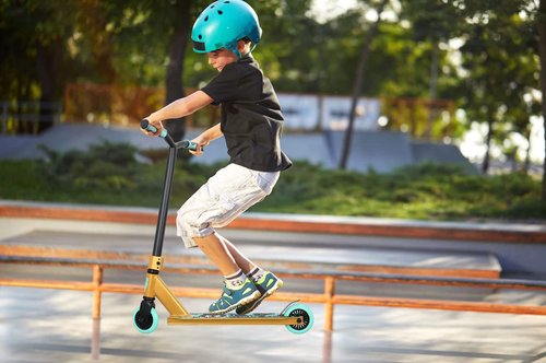 Pro Scooter - Trick Scooters | Entry Level Stunt Scooter for Kids Ages 6-12 Years and Up, Lightweight Complete BMX Freestyle Scooter for Beginners (2022 Black Gold)
