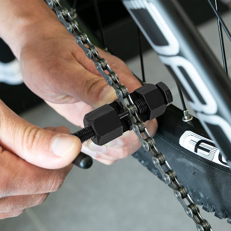 Oumers Bike Chain Breaker Tool, Universal Bike Chain Cutter Tool for 7 8 9 10 11 Speed with Spare Replaceable Pin