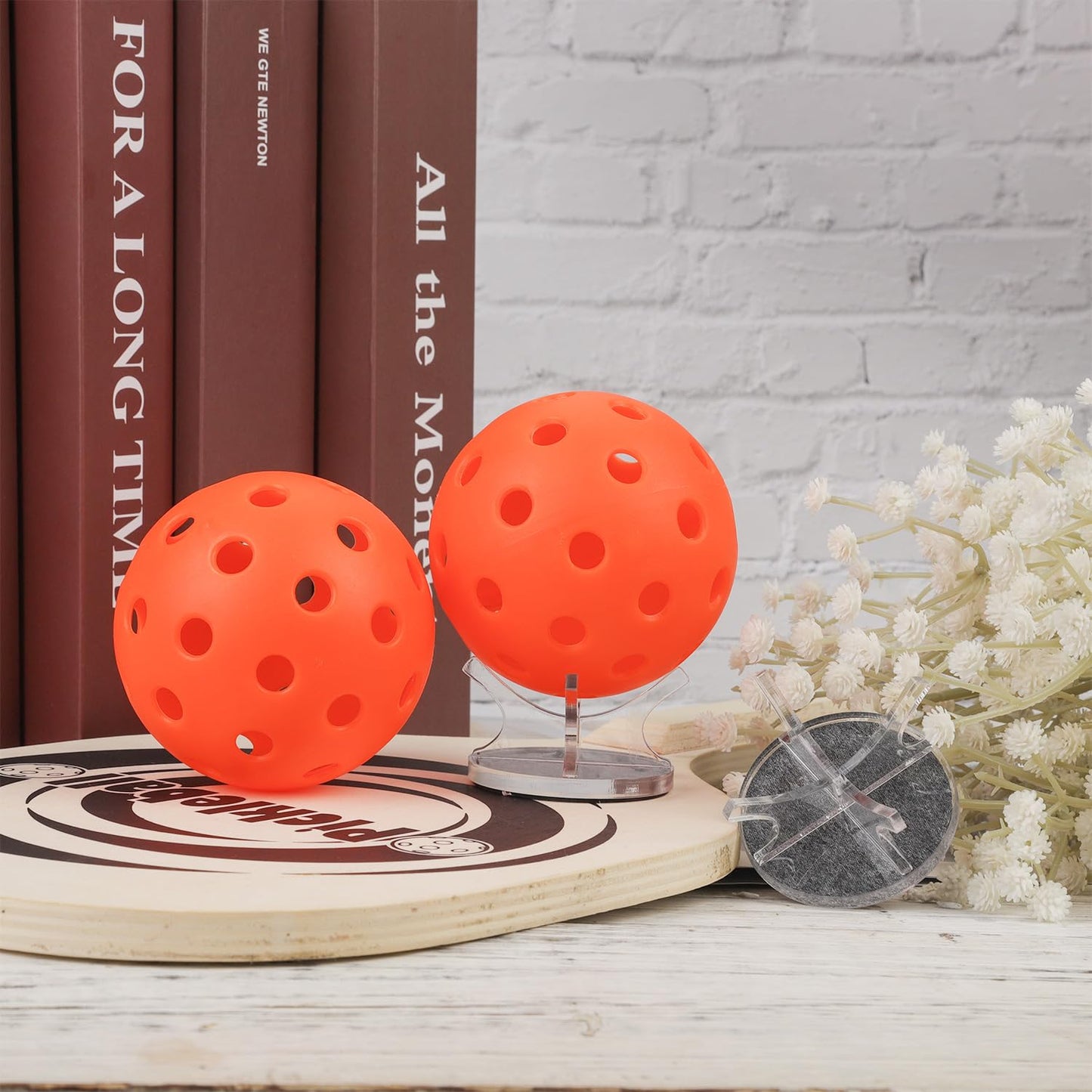 PEUTIER 2pcs Pickleball Stand Holder, Acrylic Ball Stand Sports Ball Display Rack Small Ball Display Holder with 2pcs Anti-skid Rubber Pads for Pickleball, Golf Ball, Softball...