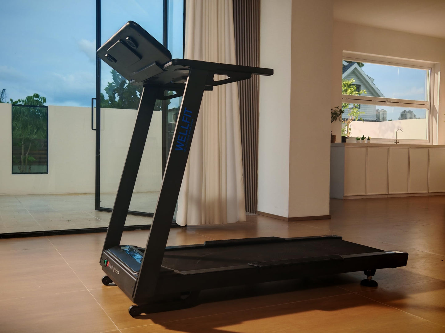 WELLFIT Auto Incline Treadmill, 15% Incline Heavy Duty Treadmill for Home