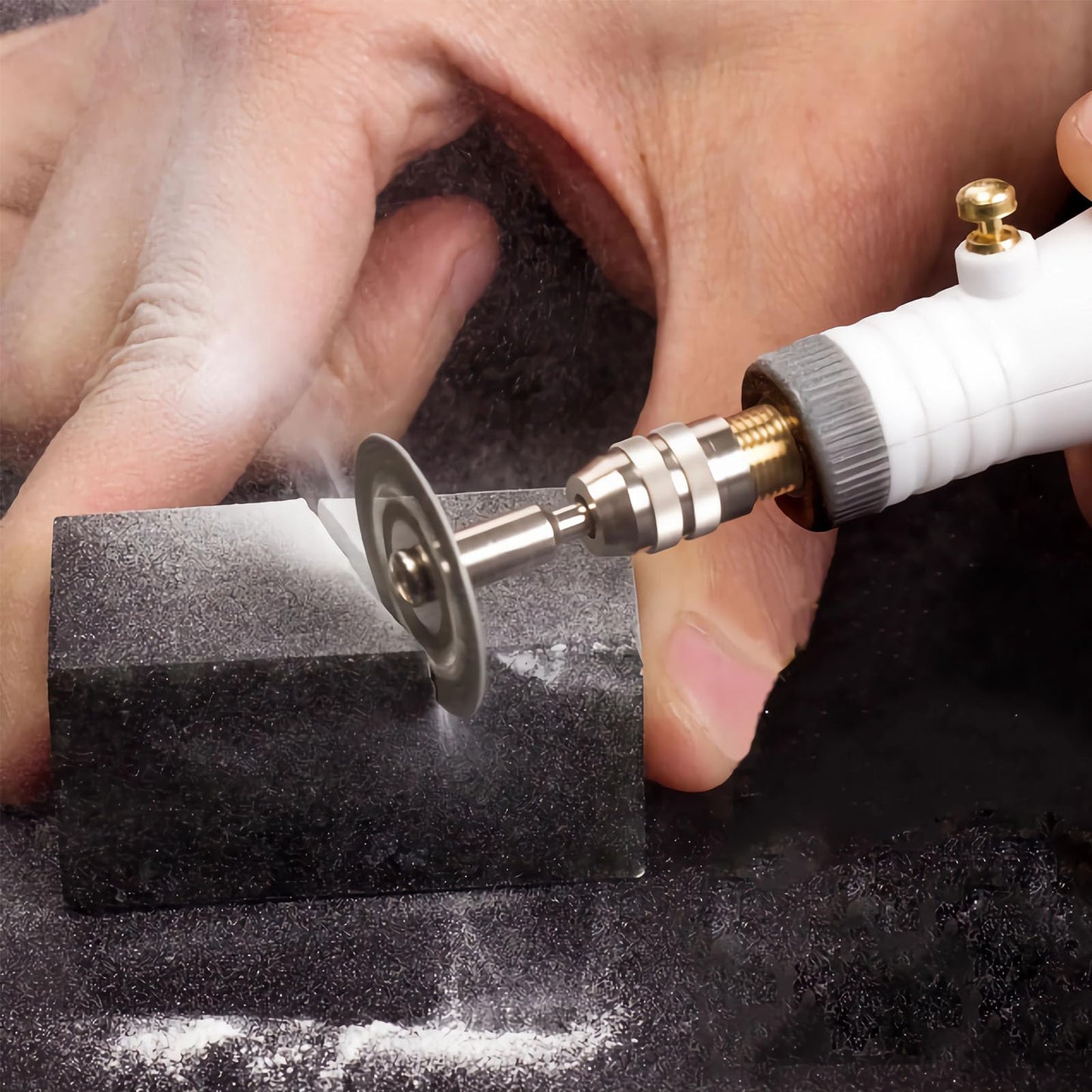 20 pcs Diamond Cutting Wheel Cut Off Discs Coated(22mm) with 4pcs 3mm Mandrel and Screwdriver for Dremel Rotary Tool