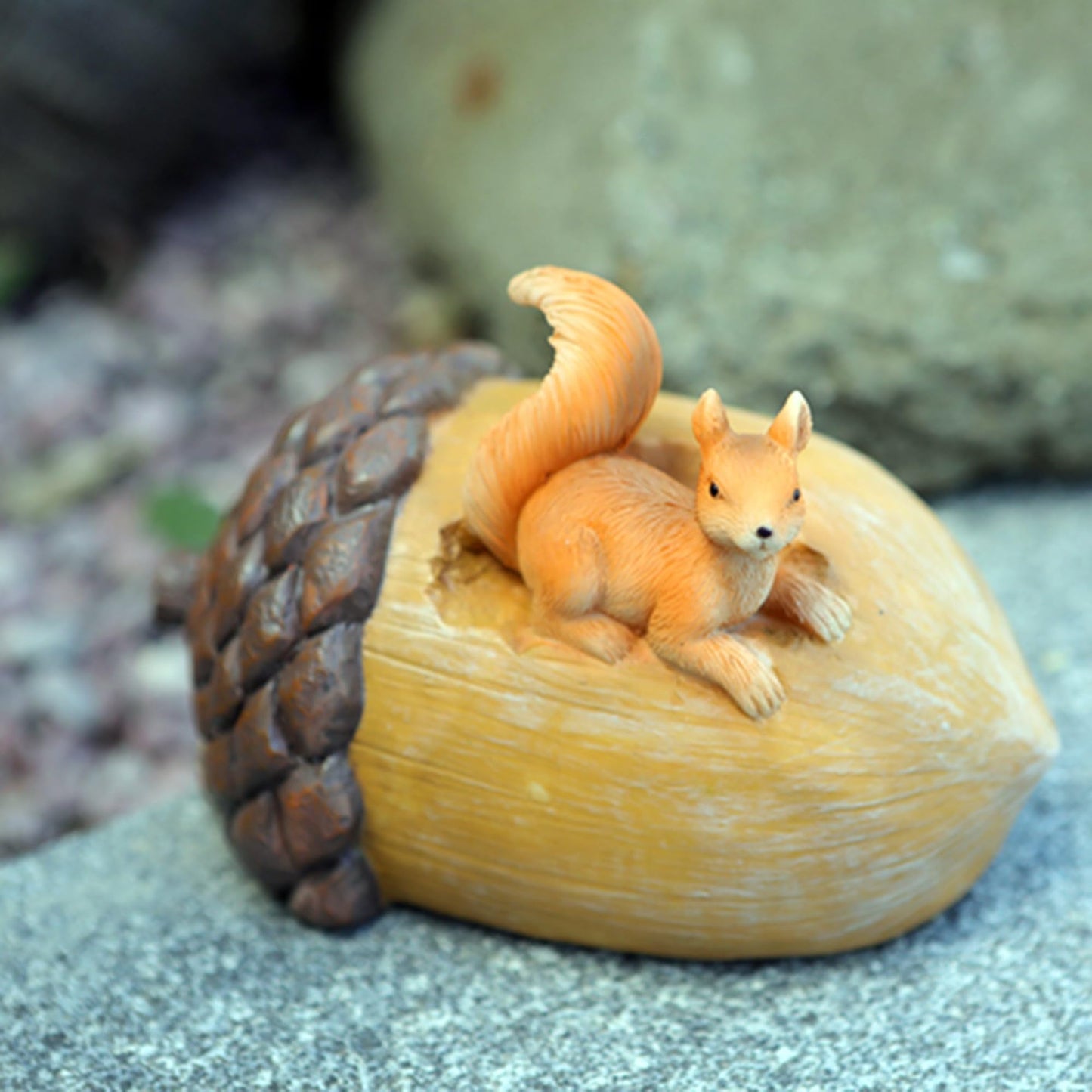 niwhydi Key Hiders Outside Acorn Squirrel Figurine Hide A Key Outdoor House Spare Keys Lockbox Containers Secret Decorative Compartment Safe Storage Box for Yard Garden Geocaching Indoor