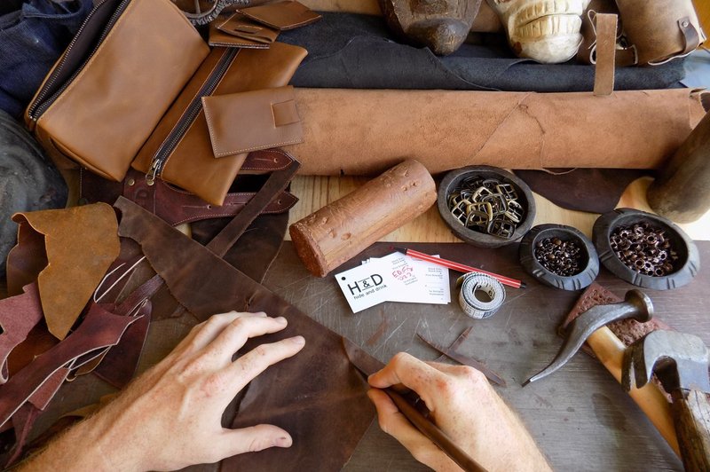 Hide & Drink, Golf Valuables Field Pouch Handmade from Waxed Canvas (Charcoal Black)
