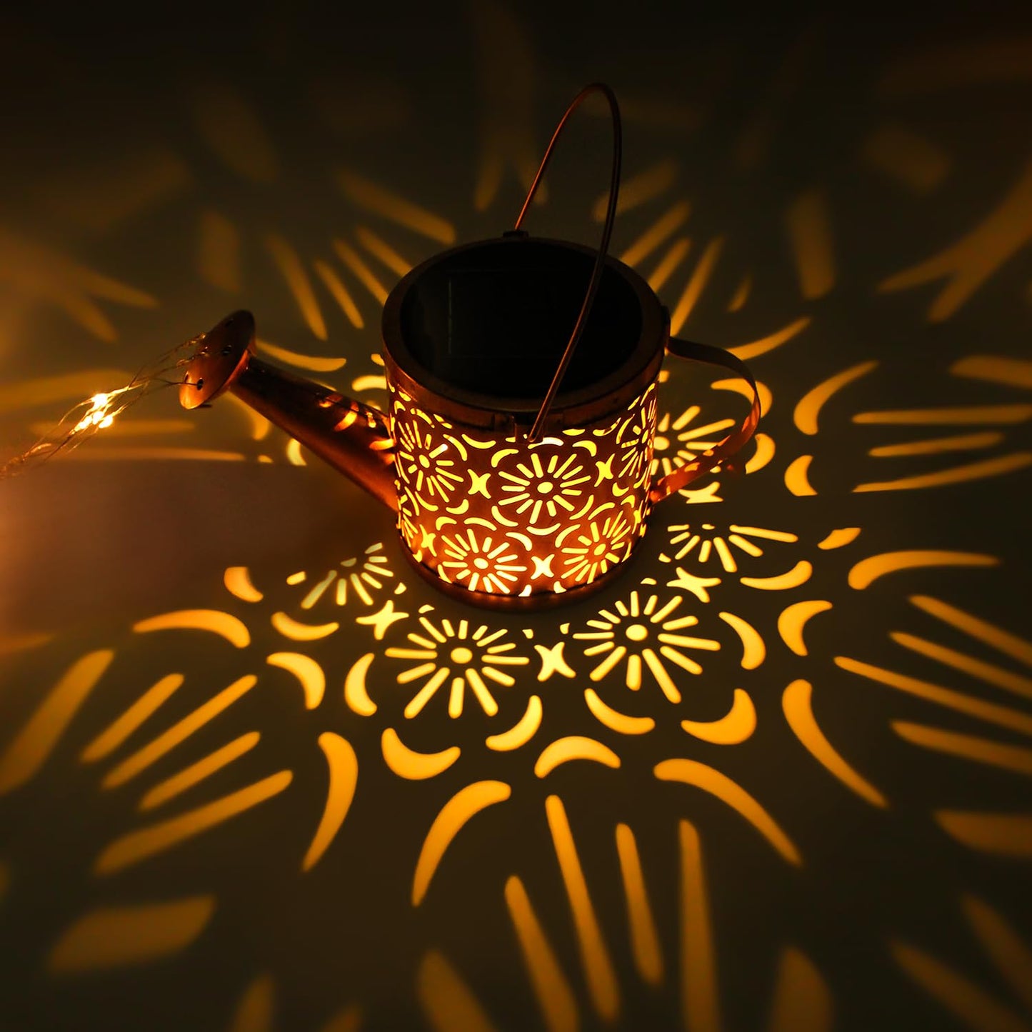 Solar Garden Lights Outdoor Decoration, Metal Solar Watering Can Lights Outdoor Waterproof, Small Patio Light Yard Lawn Pathway Decor, Gardening Gifts for Women Mom Grandma