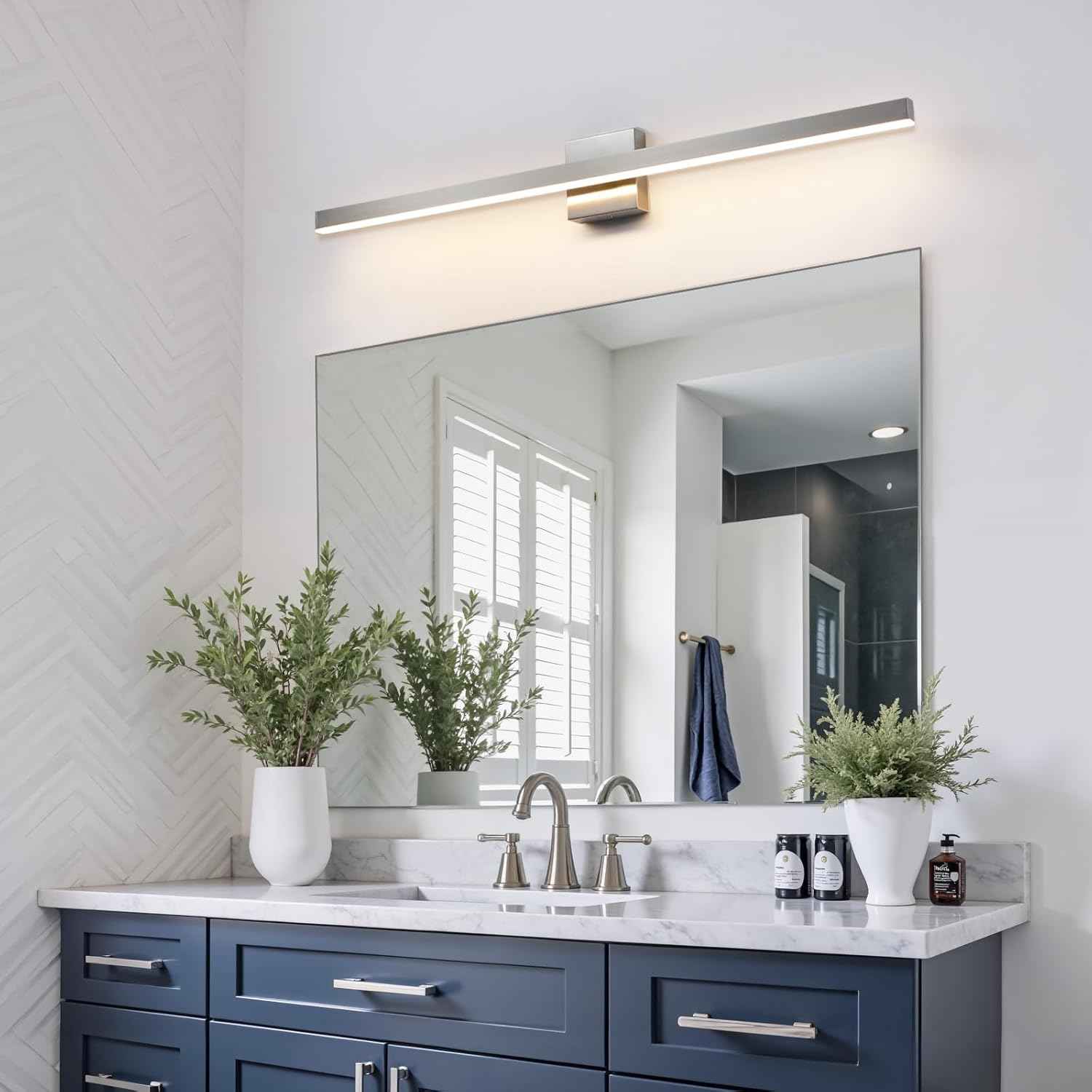 24-Inch Dimmable Gold Bathroom Vanity Light - Modern LED Bar Fixture for Over Mirror