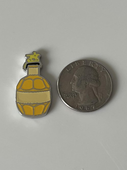 Buffalo Trace Kentucky Bourbon Whiskey Bottle Label Horse Golf Ball Marker Hat Clip