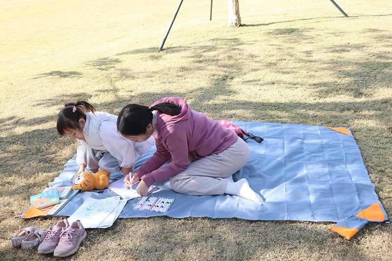 Orga'Neat Pocket Picnic Blanket, Beach Mat Waterproof Sandproof, Compact Lightweight Small Tarp for Camping, Hiking, Backpacking, Festival, Travel, Foldable in Bags (Grey/Orange, 55"x79")