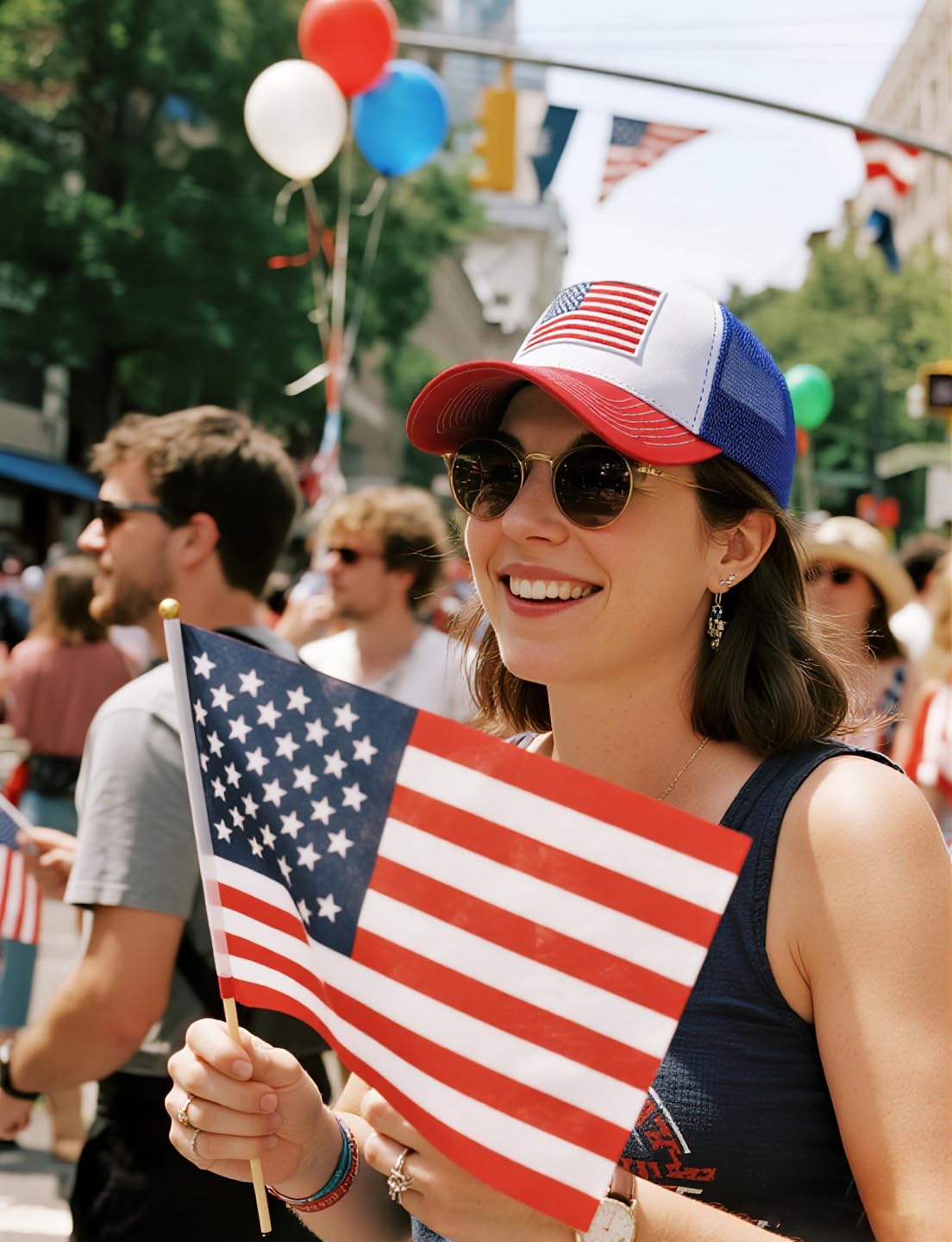 Wodeal American Flag Trucker Hat, 4th of July Hats, Adjustable Snapback Mesh USA Flag Baseball Cap, for Men Women Red