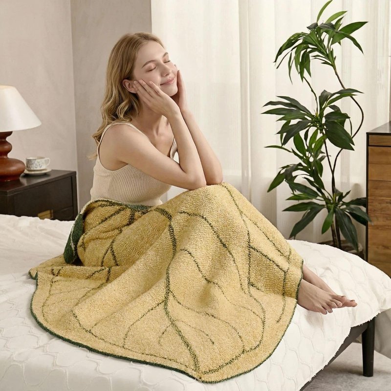 ZZTLHDS Leaf Shaped Half-Pile Blanket, Rogation 2-in-1 Ultra-Soft Half-Pile Wipe Bath Towel & Throw Blanket, Multipurpose Leaf Design for Bedroom, Travel, Couch Warm & Stylish(Green)