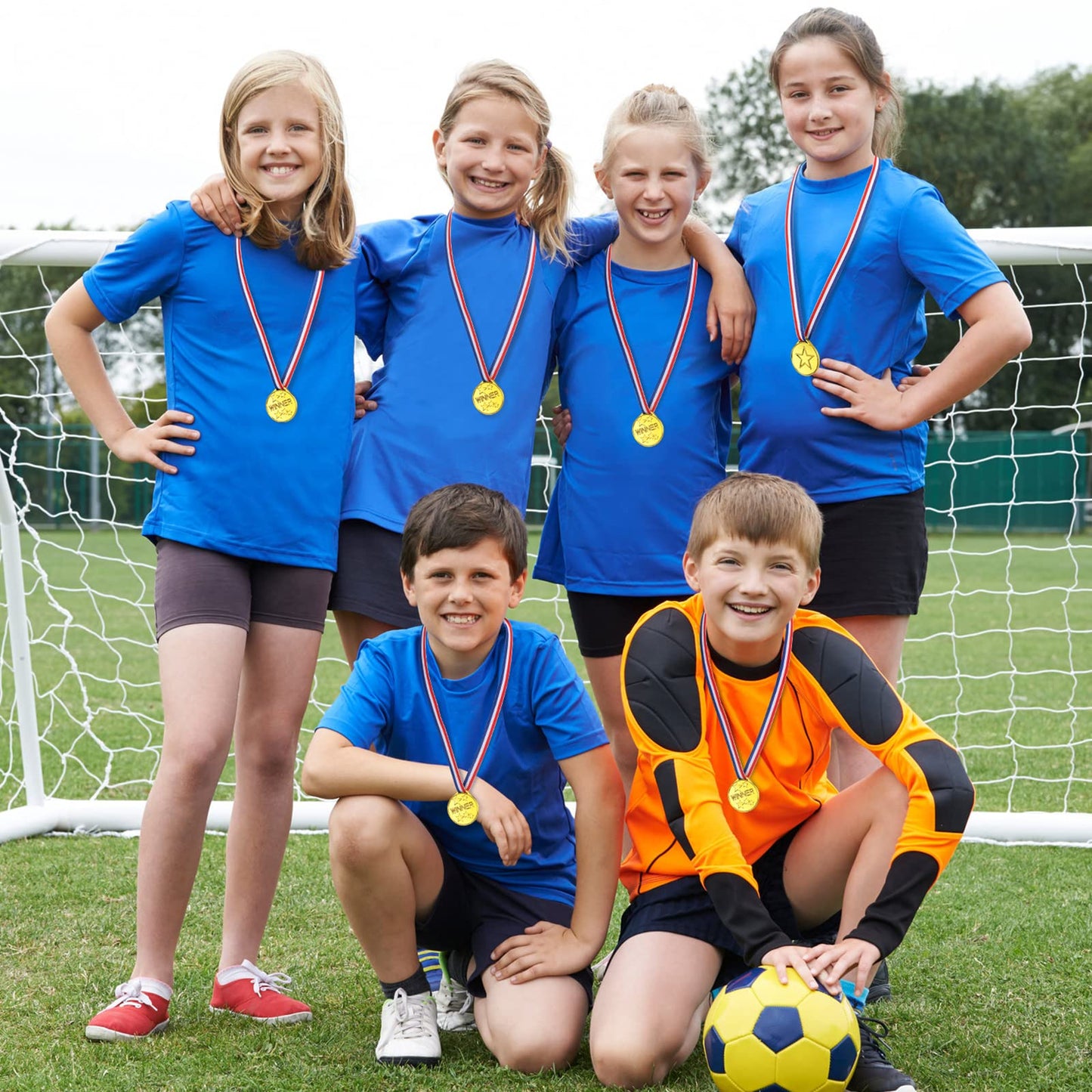 Sotiff 100 Pcs Kids Medals Gold Plastic Medals for Sports Awards Winner Medal First Prize Award for School Sports Children's Game Competitions Prizes Family