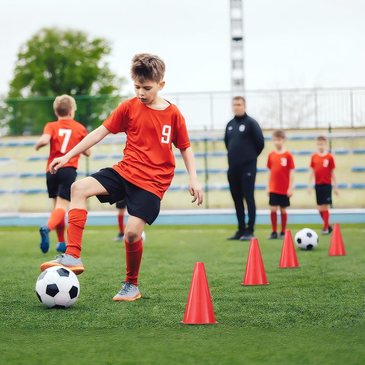 ZKNDRHJO 24pcs Cones 9 Inch Soccer Cones and Plastic Traffic Cones, Durable Cones for Sports Training, Ideal for Soccer, Basketball, Football, Skating, and Agility Drills Practice (24, red)