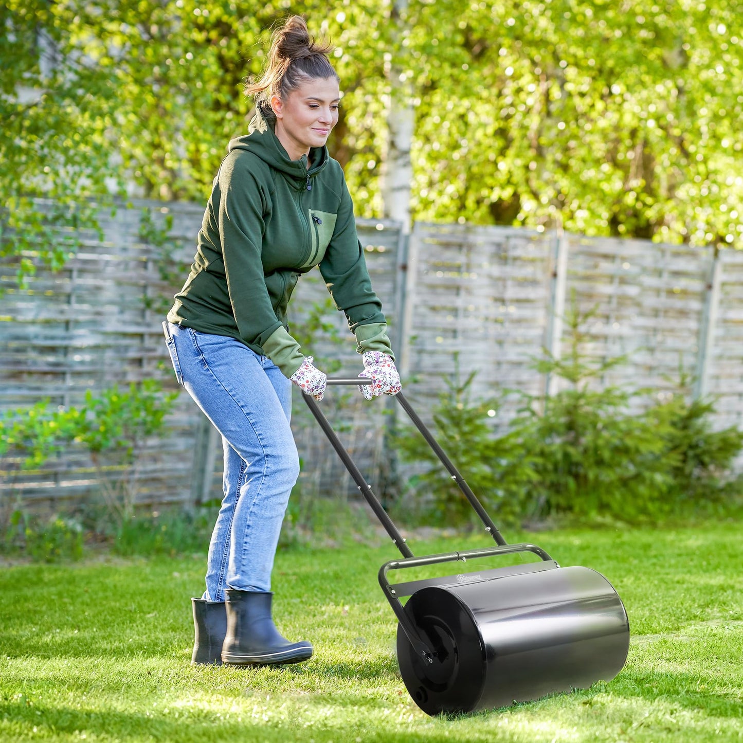 Outsunny 20-Inch Push/Tow Behind Lawn Roller Filled with 10 Gal Water or Sand, Yard Roller for Flattening Sod in The Garden, Black