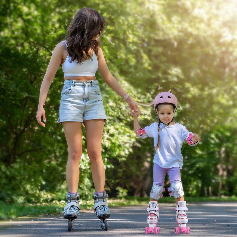 Kids Roller Skates for Girls and Boys, 4 Size Adjustable Rainbow Girls Skates with Light Up Wheels, Toddler Skates for Boys, Beginner Kids Roller Skates Indoor Outdoor