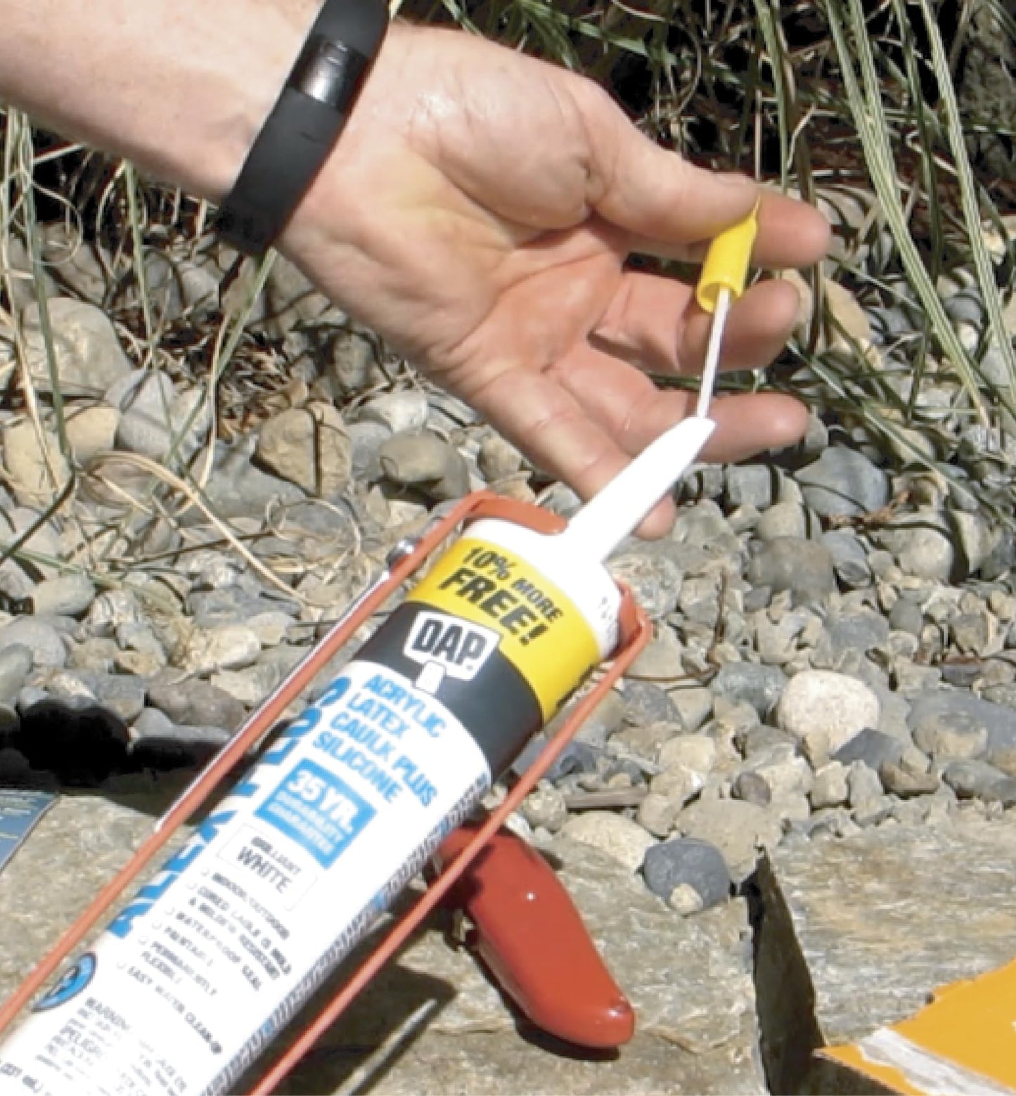 Caulk Cap CCY, Reusable Caulk Tube Sealers with Built-in Puncture Pin,6 Pack