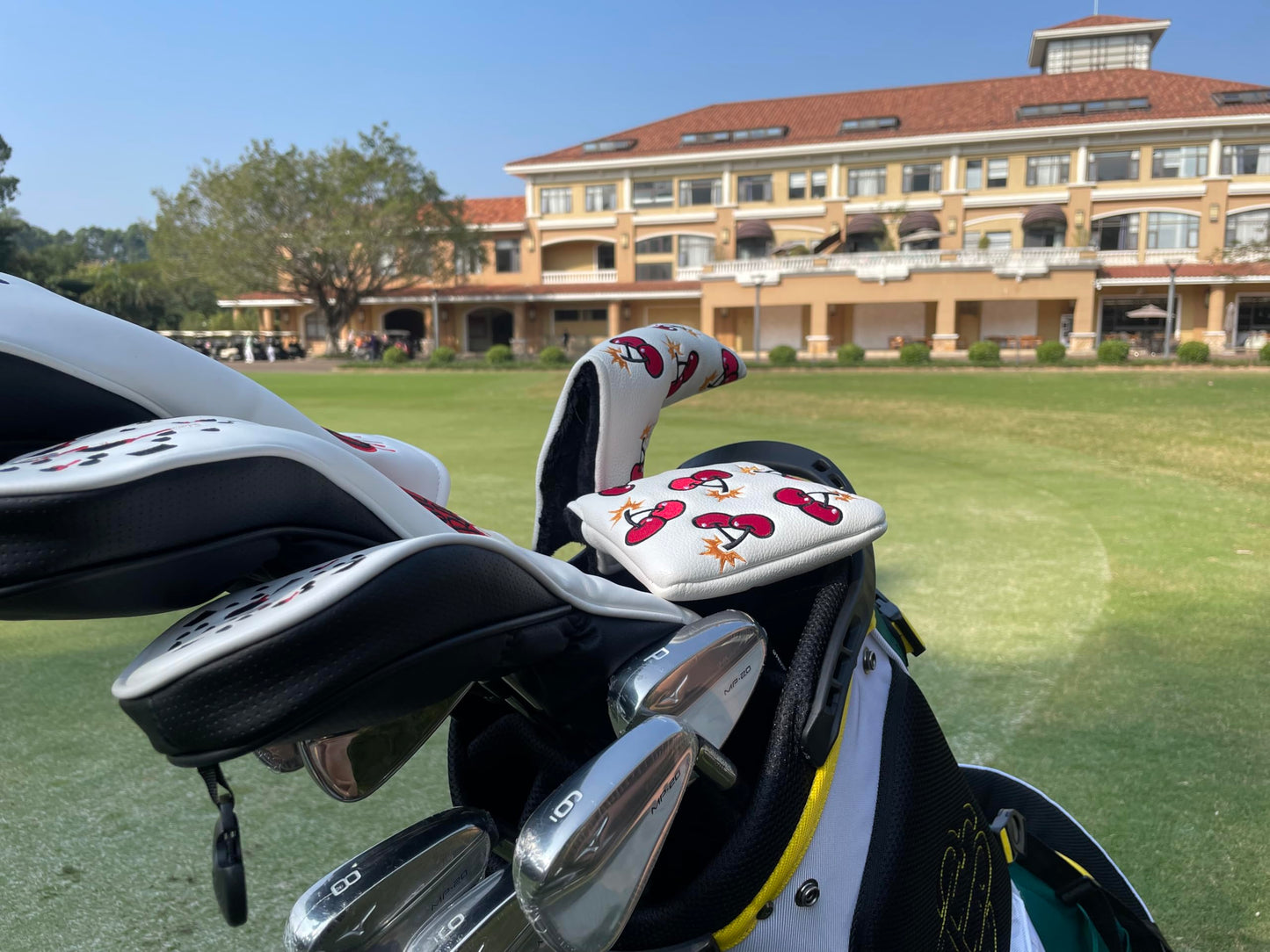 Studio Crafted Golf Cherry Bombs Mallet Putter Cover Magnetic Golf Putter Headcover (White)