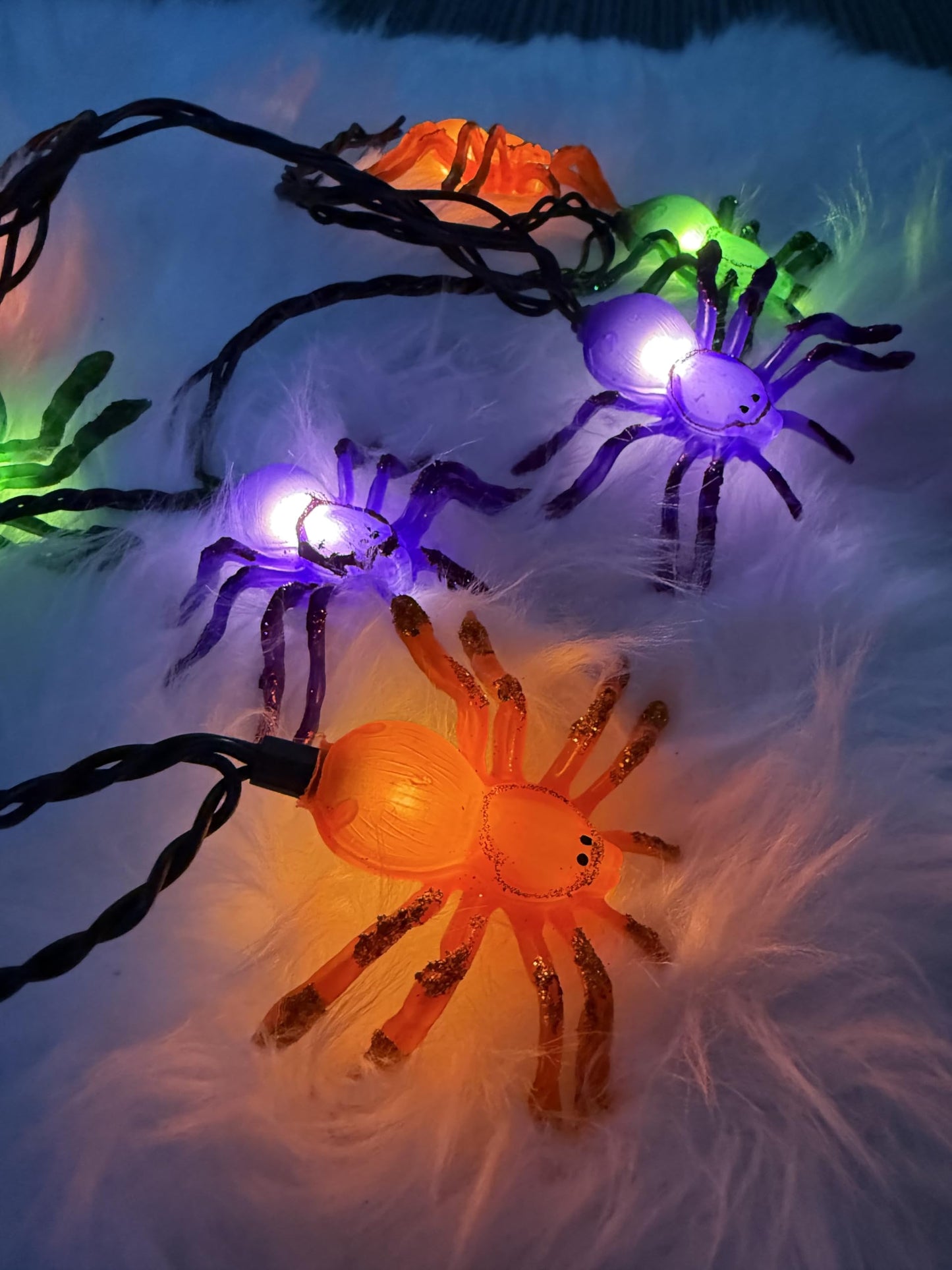 8.5Ft Halloween Spider String Lights Outdoor, Spider Hanging Light with 10 LED Spiders, Halloween Theme Fairy Lights for House Decoration Yard Patio Window Porch Indoor Party Decor