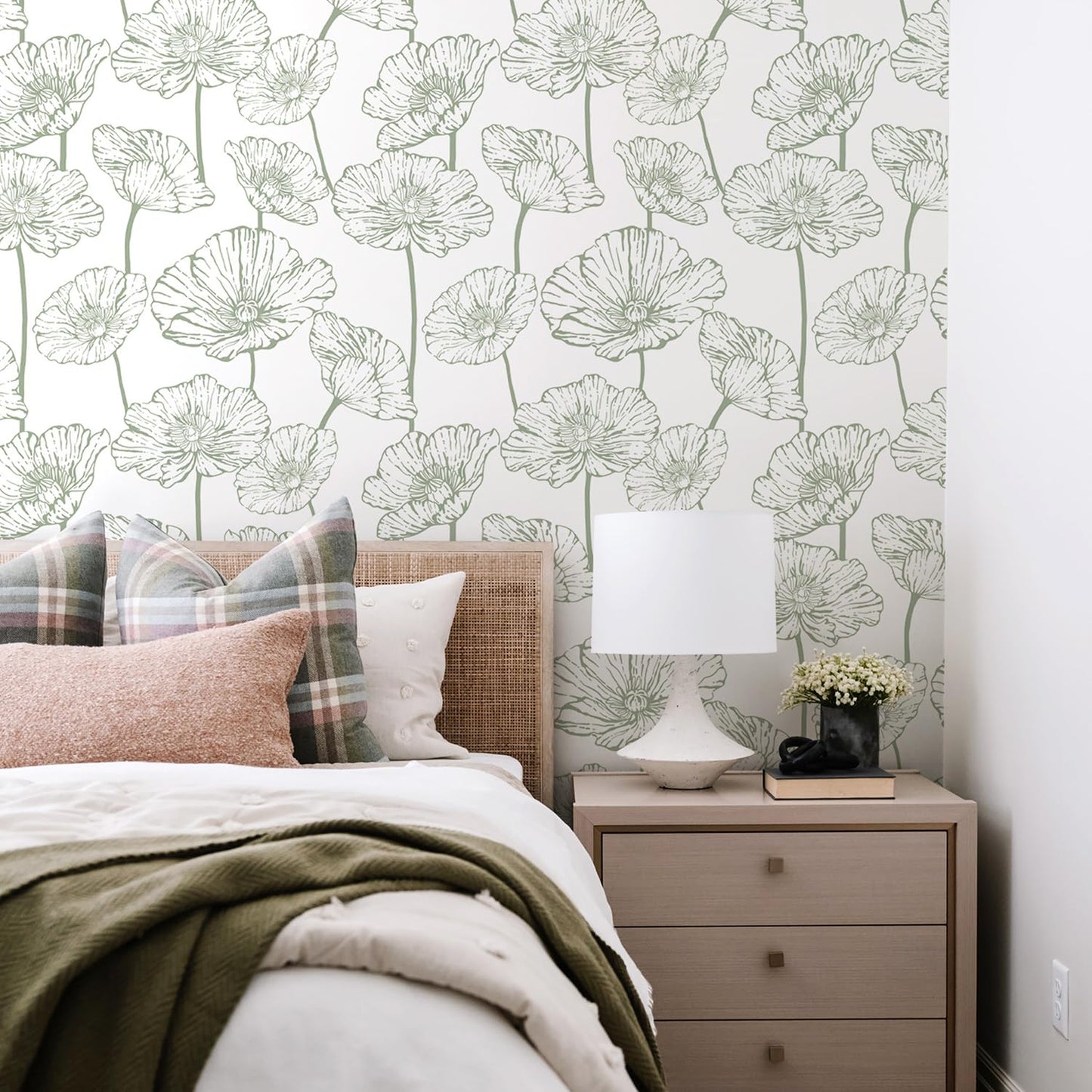 Orainege Floral Peel and Stick Wallpaper Boho Contact Paper Green and White Wallpaper 17.3inx118.1in Self Adhesive Removable Decorative Wall Paper for Bedroom Bathroom Cabinets Decor Vinyl