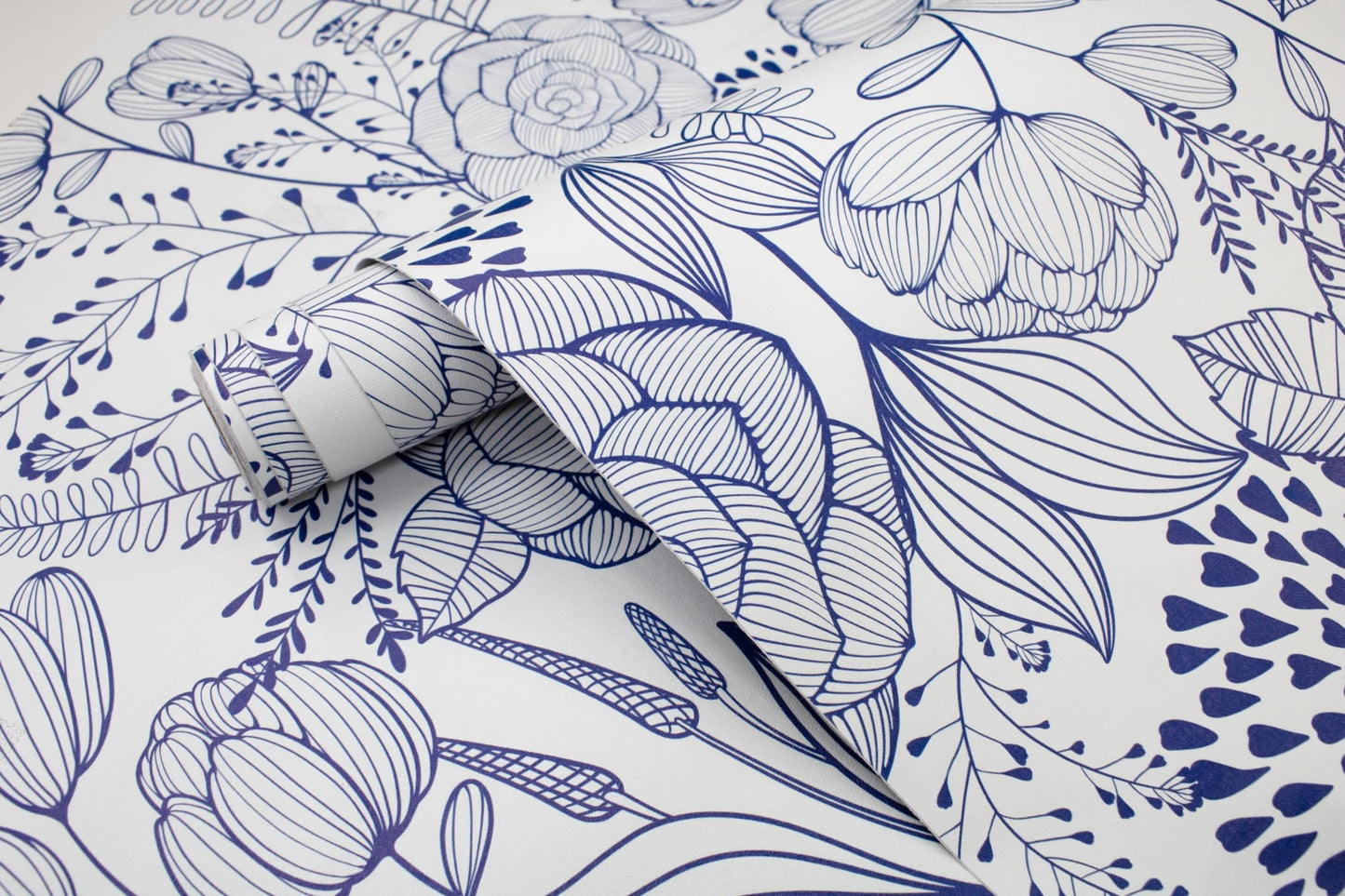 Wudnaye Navy Blue Floral Peel and Stick Wallpaper Blue and White Wallpaper 16.9"×118" Navy Floral Stick and Peel Wall Paper Flowers Contact Paper Self Adhesive Removable Waterproof for Bathroom Decor