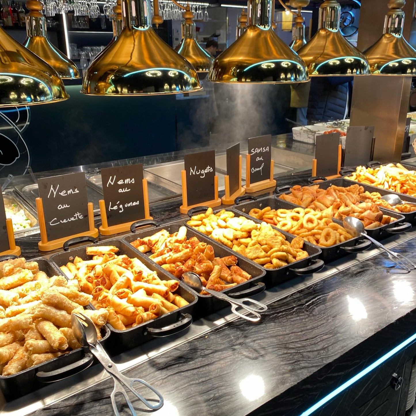 Satco S4999-250 Watt BR40 Heat Lamp Bulb – Clear Finish, Incandescent Reflector, Medium E26 Base, 2700K Warm White, 120V, Dimmable, 6000 Hour Life – CSAus Listed (2 Pack)