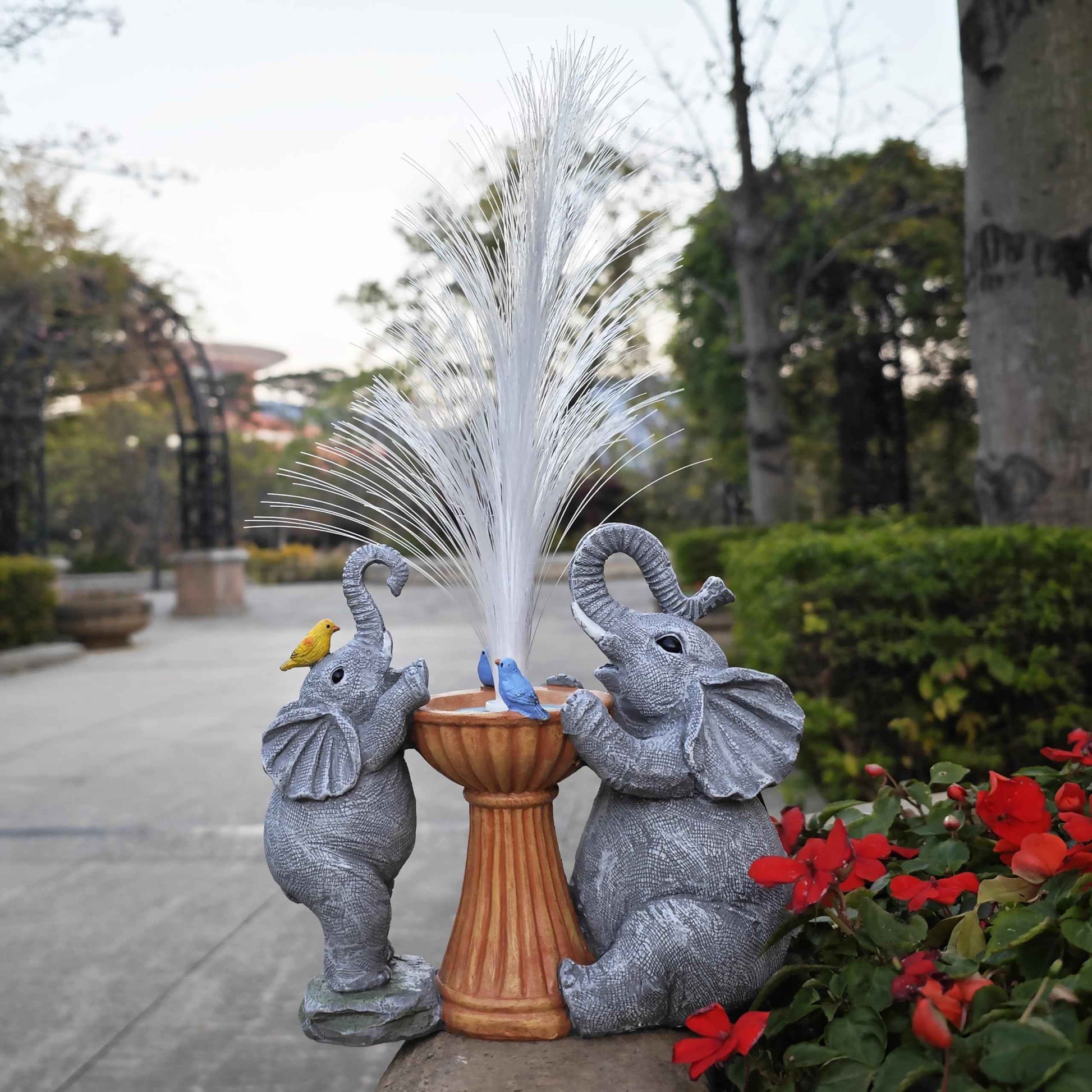 RCTTICUU Elephant Statue Solar Garden Decor,Resin Elephant Statue and Colour Changing Optical Fiber Solar Lights,Outdoor Decor for Balcony, Garden, Patio, Yard, Lawn, Gifts for Mom Grandma