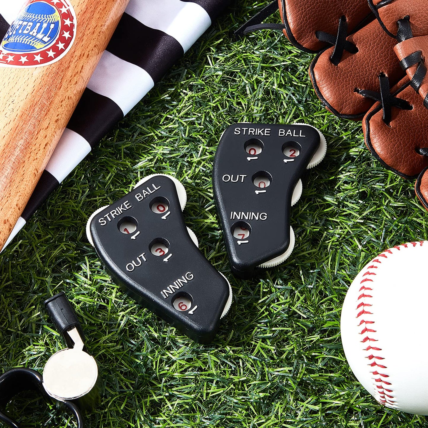 Deekin 2 Pcs 4 Wheel Baseball Umpire Clicker Black Indicator Gear Practical Baseball Counter Clicker for Scorekeeper Recording Outs Innings Balls Softball Referee Equipment (Black White)