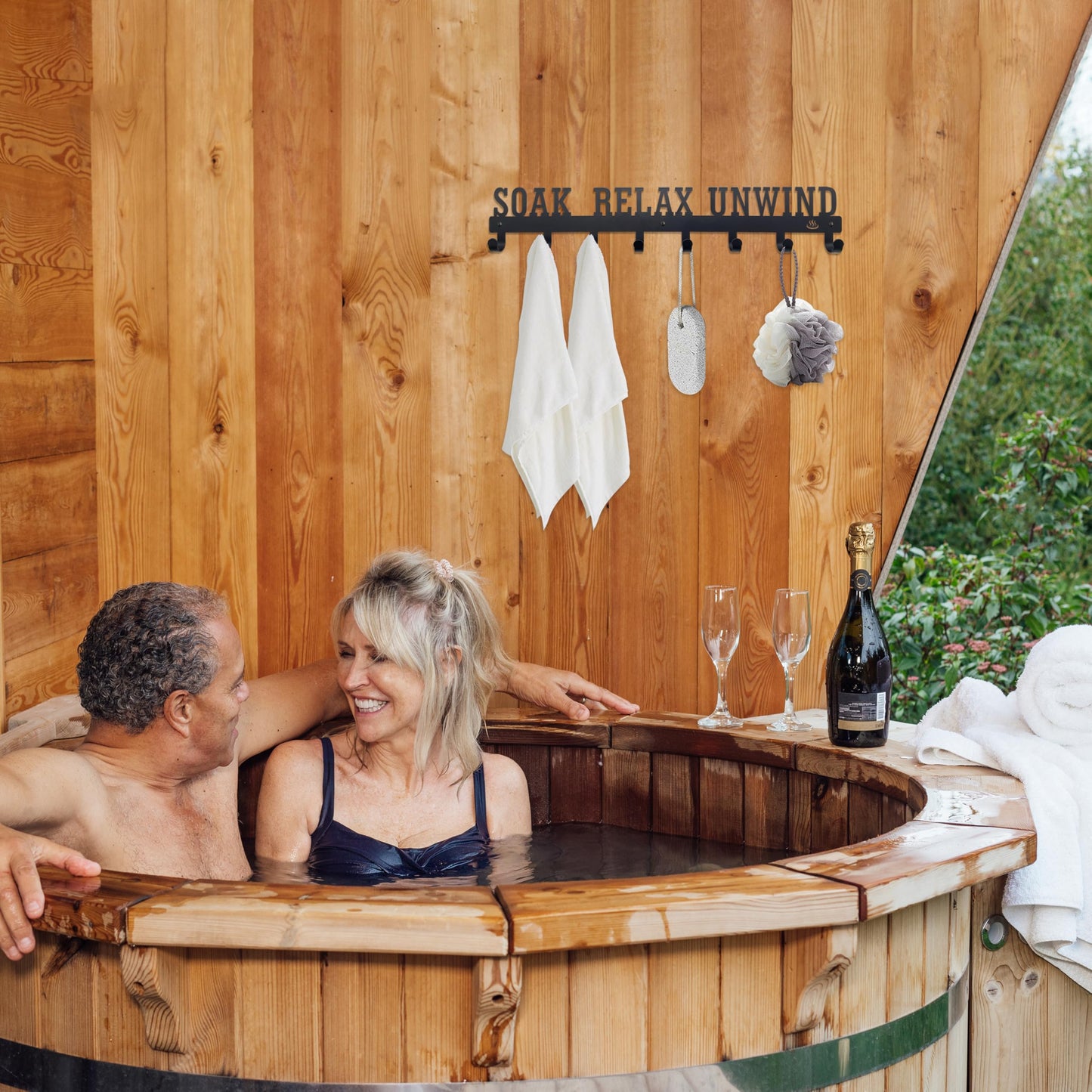 noxozoqm Hot Tub Towel Rack for Outdoor 16.5 inches, Hot Tub Accessories Holder with 8 Hooks, Towel Rack for Bathroom and Outside Hot Tub, Wall Mount Towel Organizer for Towels,Coats and Robes, Black