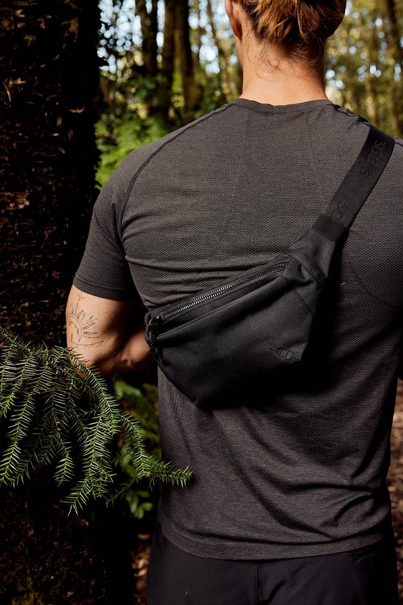Sipps Sipp Sling Traveler's Mini Bar Bag Fanny Pack for Travel, Golf, Camping, Slopes, Beach and Pool Days - Alcohol NOT Included