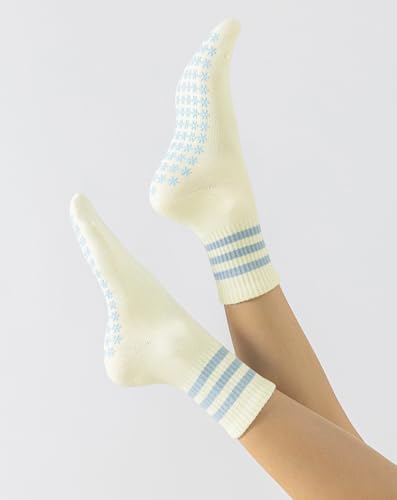 Yawlsow Cute Ruffle Pilates Grip Socks, Non-Slip Crew Socks for Women, 1 Pack, Three Stripes Blue