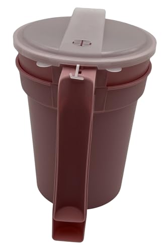 28 oz Water & Ice Pitcher with Leak-Resistant Lid & Easy-Grip Handle - Pack of 3