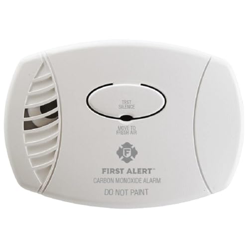 First Alert 1039734 Fat Plug-in Carbon Monoxide Alarm with Battery Backup, 8.50" x 6.75" x 2.25"
