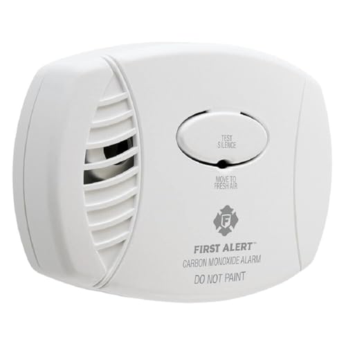First Alert 1039734 Fat Plug-in Carbon Monoxide Alarm with Battery Backup, 8.50" x 6.75" x 2.25"