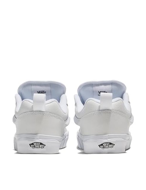Vans Unisex Knu Skool Shoe | '90s Retro Puffy Low-Top Fashion Sneakers for Men & Women, Leather True White, 6/7.5
