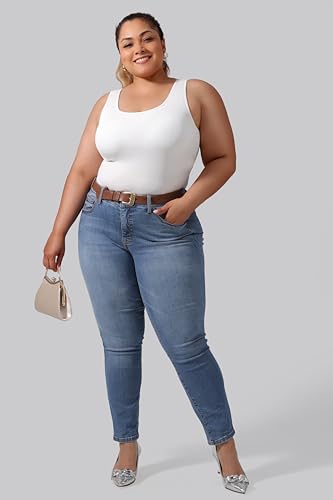 Plus Size U-Back Tank Top with Built-in Bra - DAGGLOSA 3X White