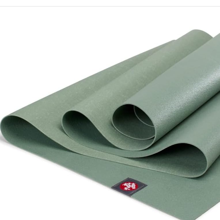eKO SuperLite Yoga Mat - 1.5mm Natural Rubber, Foldable & Travel Friendly - Leaf Green, 71" x 24"