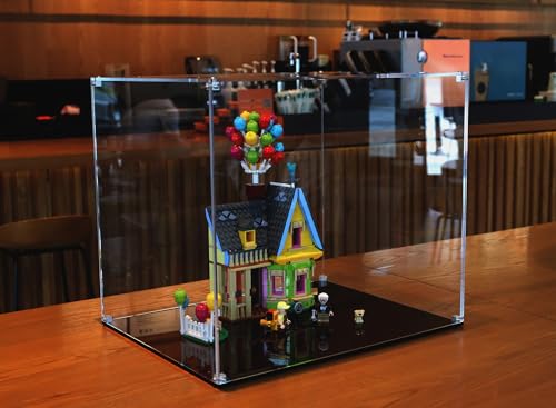 MaiiTiproll 15x12x13” Acrylic Helmet Display Case - Clear Memorabilia Box