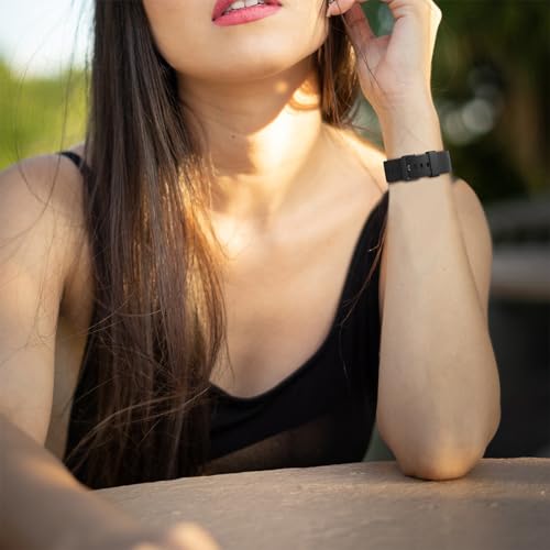 Soft Silicone Sport Replacement Band for Fitbit Versa 2 - Black