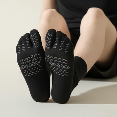4 Pairs Japanese Tabi Socks with Anti-Slip Dots - Black & White