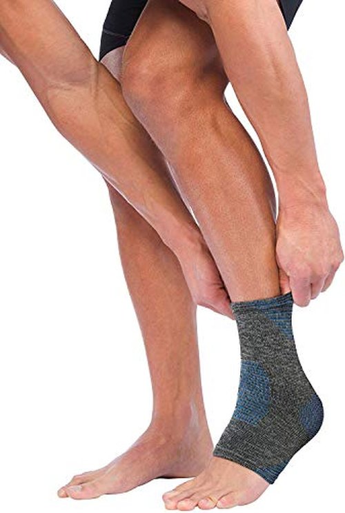 MUELLER Sports Medicine FIR 4-Way Ankle Support Sleeve, Ankle Pain Relief Support for Men and Women, Ideal for Sprains, Strains, Arthritis, Black/Blue, Medium/Large