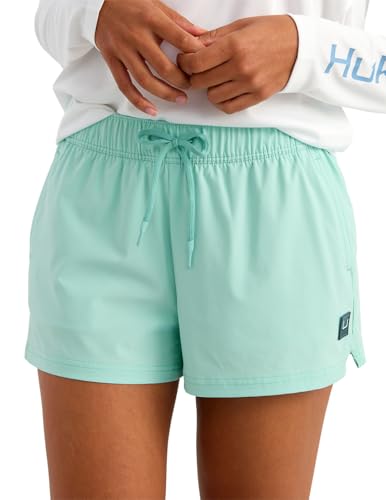 HUK Women's Isla 2.5-Inch Fishing Shorts with Built-in Brief & UPF 30+ Sun Protection - Caicos Large