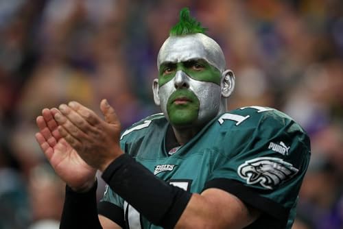 Green Anti-Glare Eye Black Stick - Sweat-Proof Grease Paint for Athletes