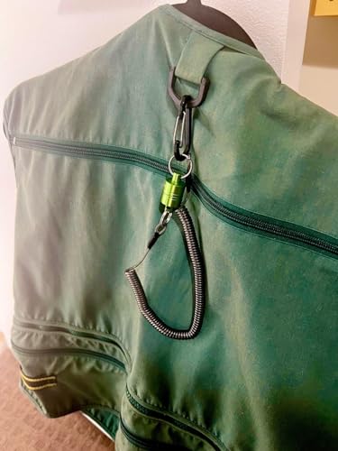 Magnetic Fly Fishing Net Release with Coiled Lanyard - Green