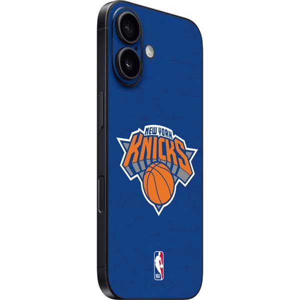 New York Knicks NBA Skin for iPhone 17 - Distressed Design