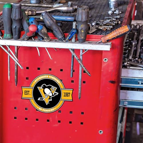 Pittsburgh Penguins NHL Hockey Badge Magnet - Car & Fridge