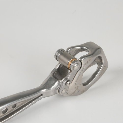 XINDA Climbing Stop Descender,Belaying and Rappelling Gear,Stainless Steel Descender for Working at Height, Rock Climbing,Descent Device