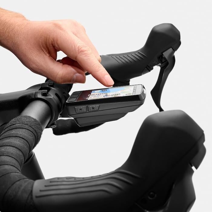 ELEMNT ROAM V3 GPS Cycling Computer - Dual-Band Navigation