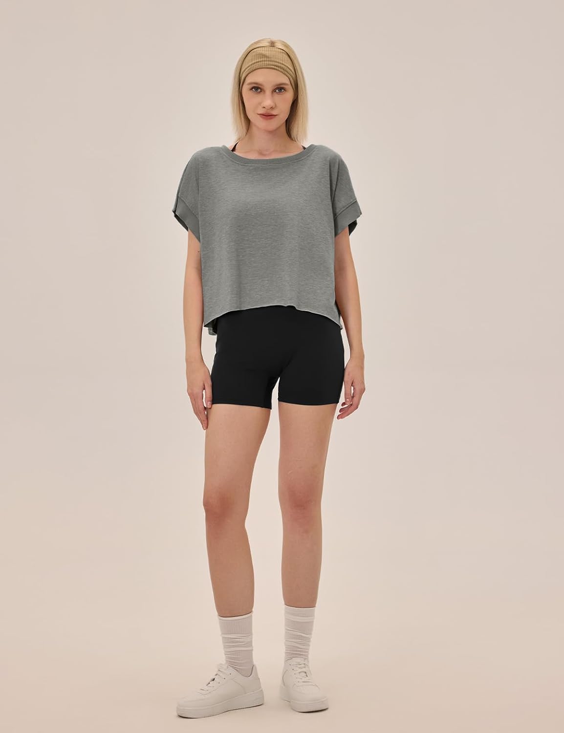 UNIANKIYA Workout Tops for Women - Loose Fit Athletic Crop Tee for Gym & Yoga | Short Sleeve Design