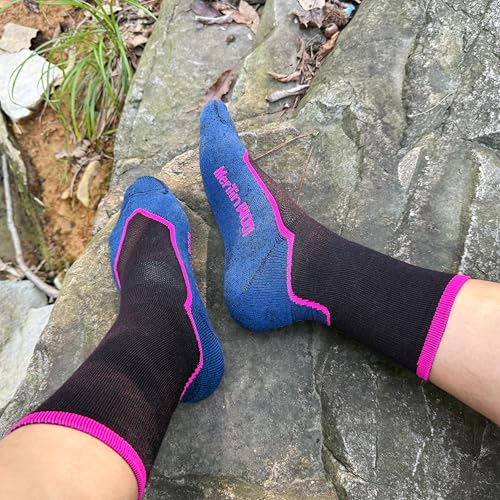 Merino Wool Crew Socks for Men & Women - 3 Pairs Red+Green+Pink